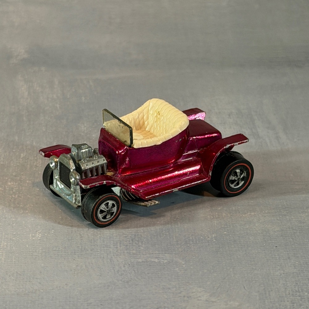 Hot Wheels 1968 Hot Heap Redline Magenta Pink Spectraflame USA White Interior